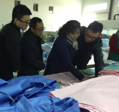 專業專心謀發展，攜手共進譜新篇——楊會長深入恒達紡織走訪調研醫療用品生產